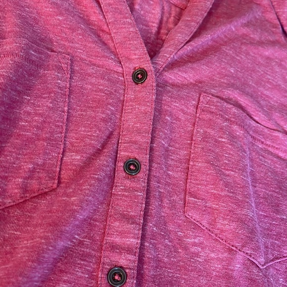 💕 Preloved Woman’s Medium Top Bundle💕 - Picture 7 of 15